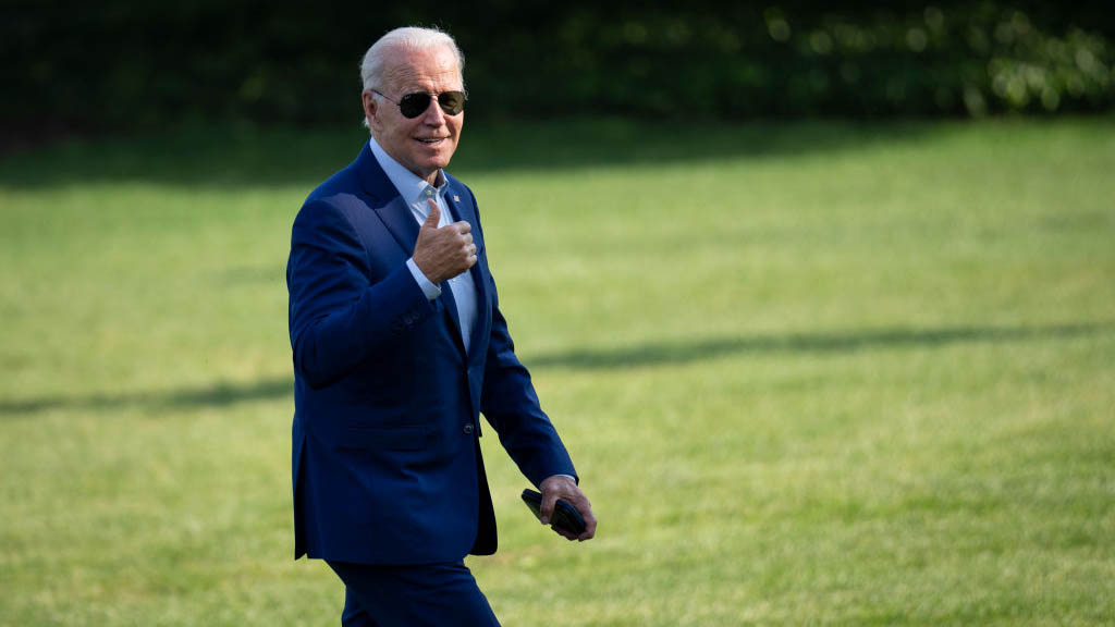 Programa contra el crimen de Biden busca contratar más policías