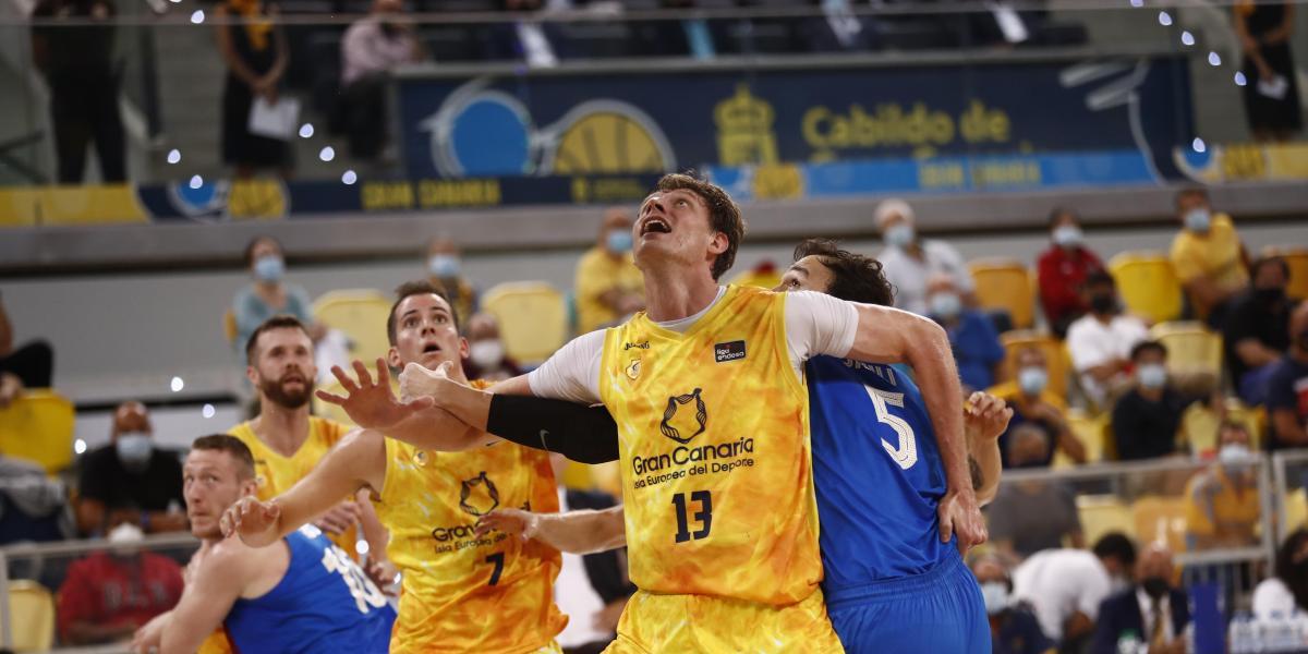 Pustovyi, Ennis, Ilimane Diop y López dejan el Gran Canaria