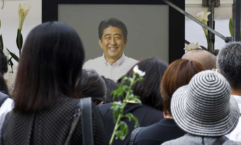 Realizan en un templo budista de Tokio el funeral del ex primer ministro de Japón Shinzo Abe