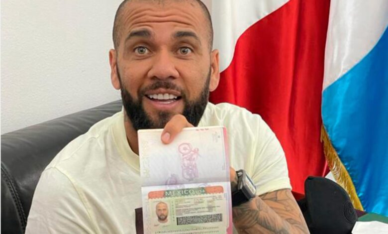 Recibe Dani Alves la visa de trabajo... en Guatemala | Tuit