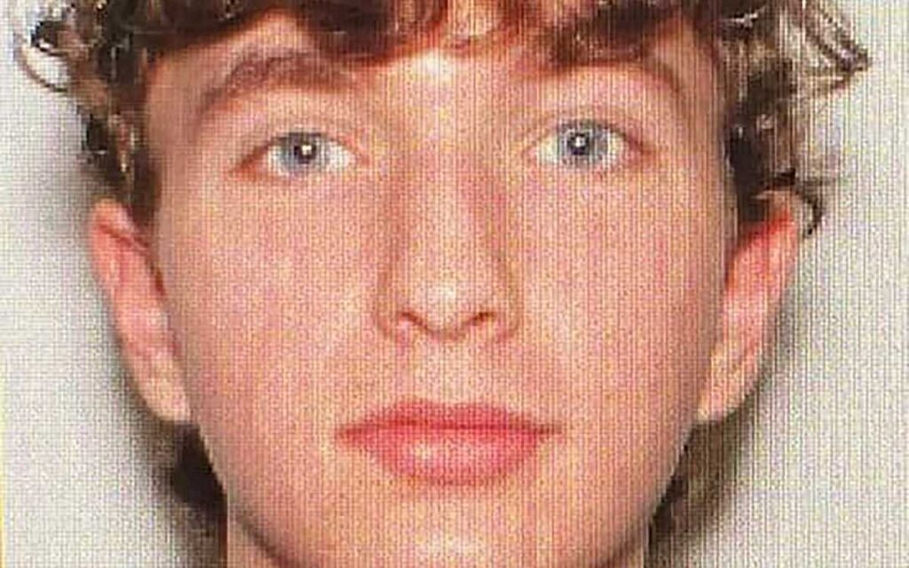 Reconocen a joven armado por abatir a tirador activo en Indiana