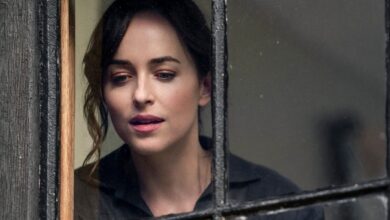 Revisión de persuasión: la adaptación moderna de Jane Austen de Netflix pierde la marca