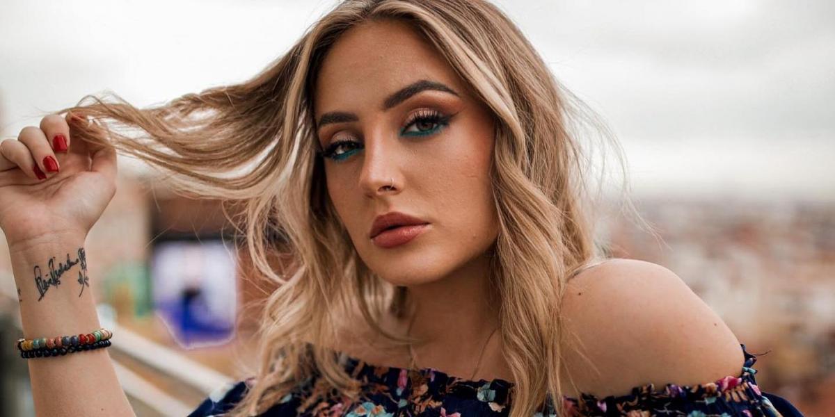 Rocío Flores presume de cuerpazo en su último posado en bikini