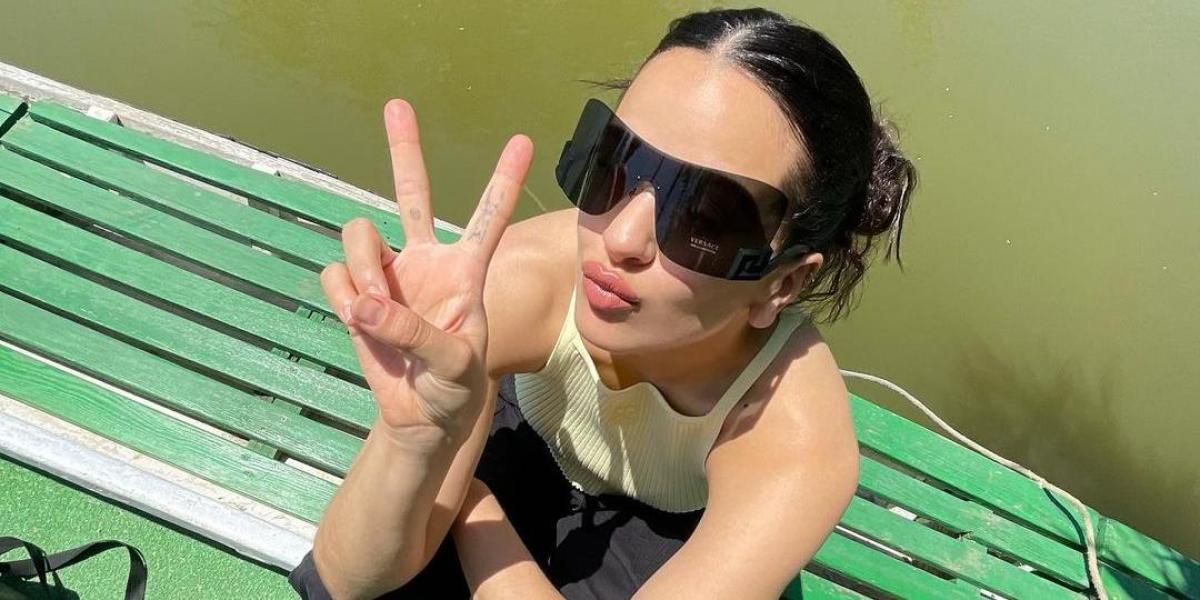 Rosalía elimina a Rauw Alejandro de la portada de 'Despechá'