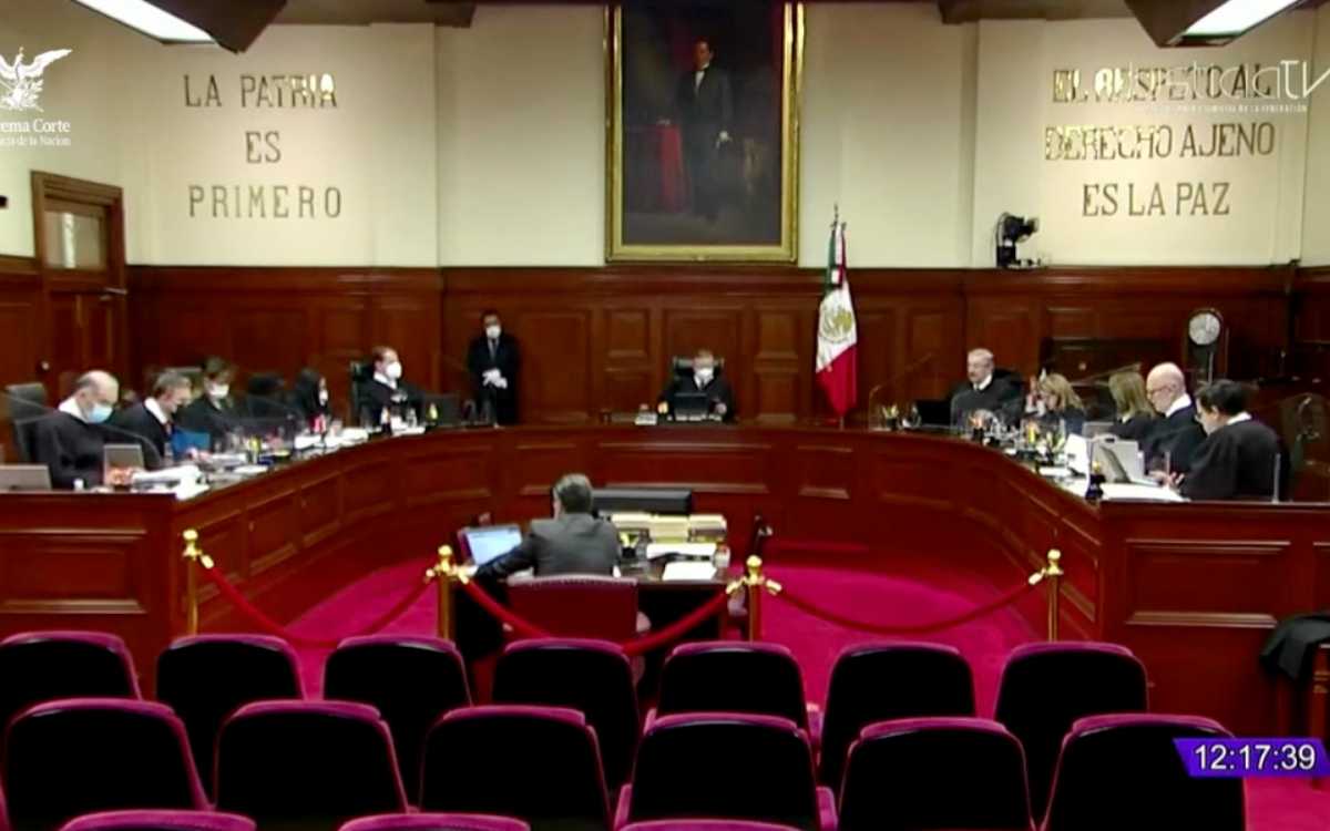 SCJN confirma que la UIF debe entregar versión pública de cuentas desbloqueadas