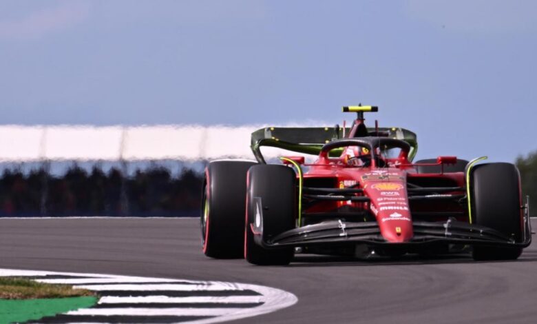 Sainz lidera la primera jornada en Silverstone
