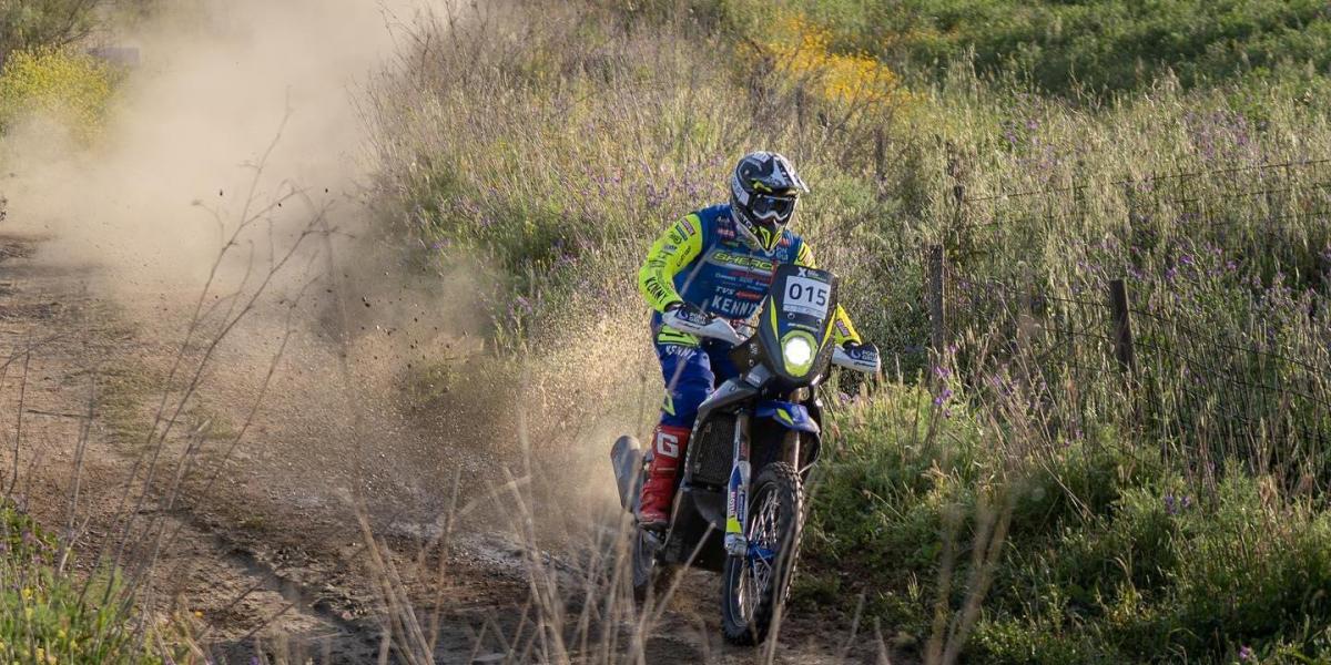Santolino reinicia la preparación del Dakar en la Baja España