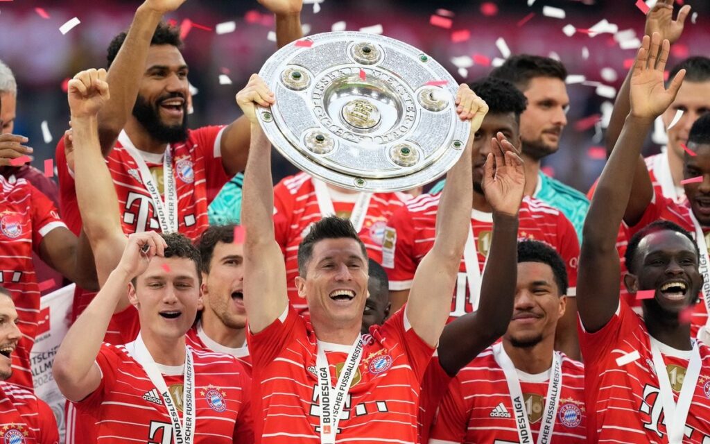 Se despide "Lewangol" de sus compañeros del Bayern Munich | Video