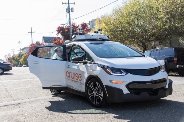 Servicio de robotaxi para cruceros bajo revisión luego de una carta anónima