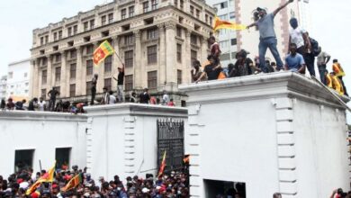 Sri Lanka: una multitud tomó la residencia del presidente para que renuncie, le usaron hasta la pileta y la cama