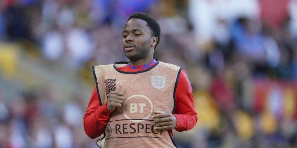Sterling, revisión médica para ser anunciado