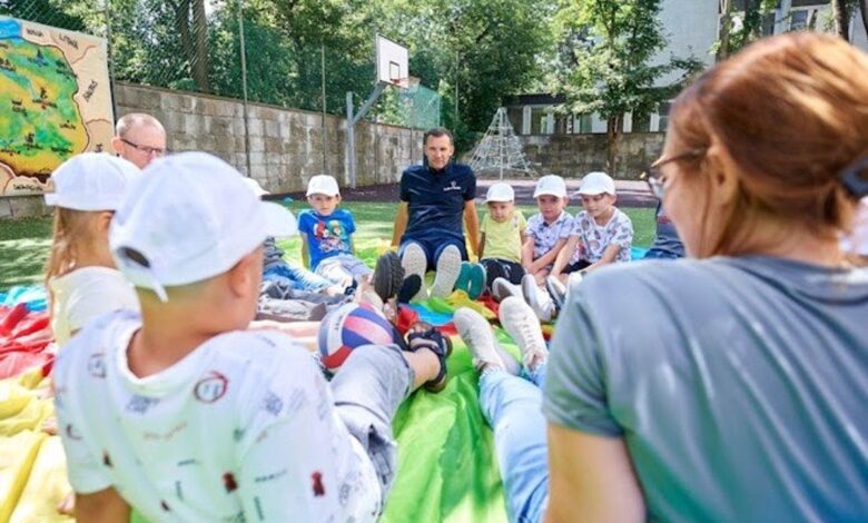 "Tenemos que sacar la guerra de los niños": Andriy Shevchenko | Tuit