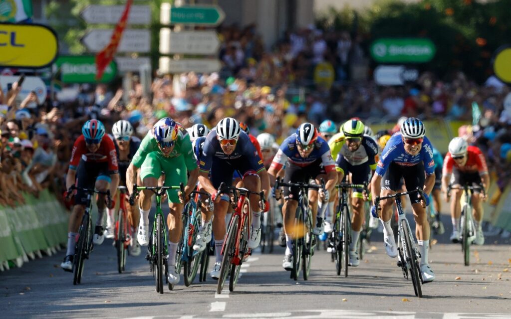 Tour de Francia 2022: Firma Jasper Philipsen la Etapa 15 | Video