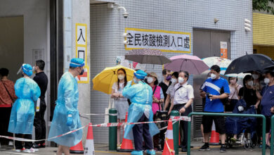 Tres ciudades en China imponen cierres parciales y Macao cierra casinos