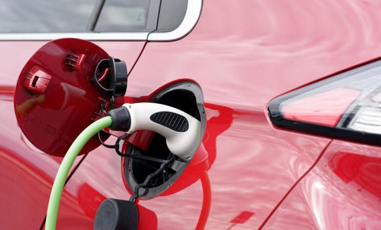 Tres razones por las que los estadounidenses no quieren comprar un vehículo eléctrico