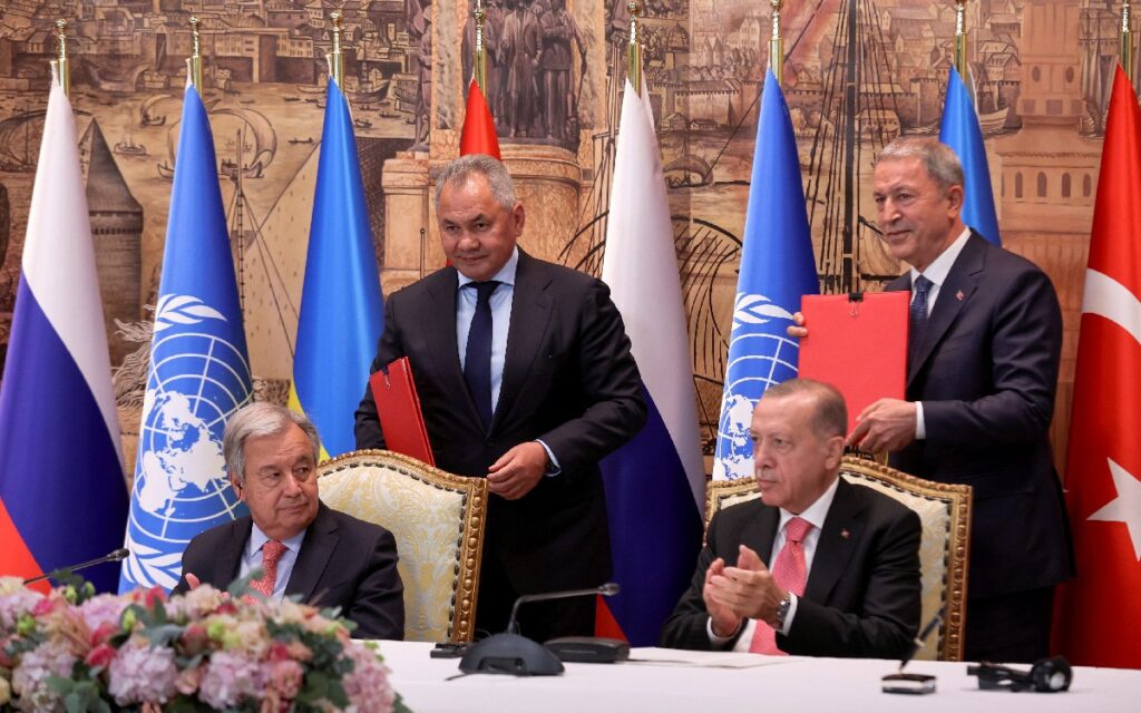 Ucrania y Rusia acuerdan reabrir puertos del Mar Negro para exportación de grano