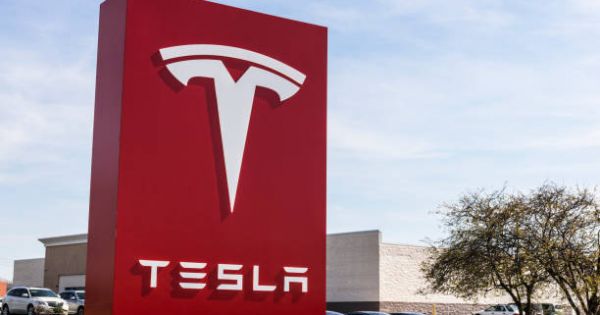 Un argentino contó cómo es trabajar en Tesla y reveló cuánto gana por mes