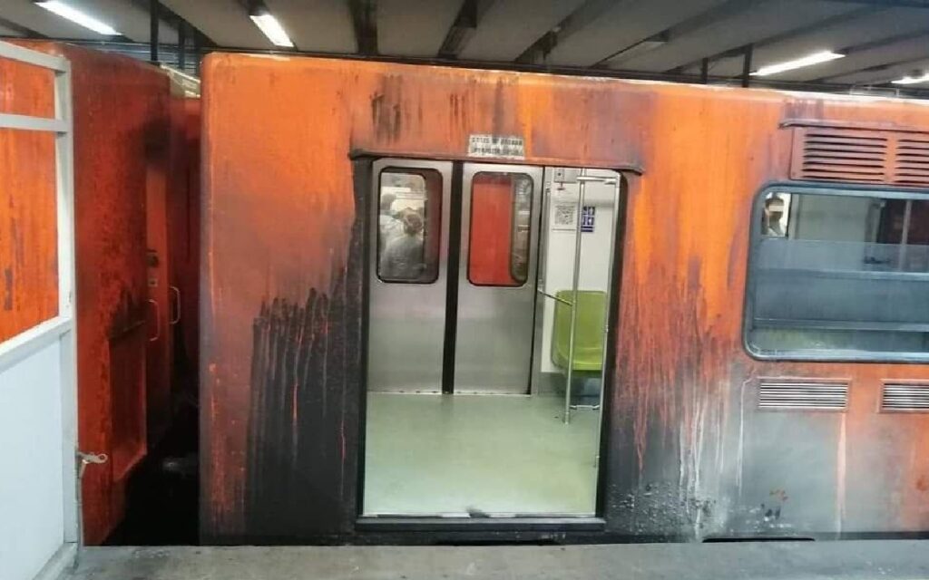 Un paraguas ocasionó corto circuito en la estación Velódromo, asegura director del Metro | Video