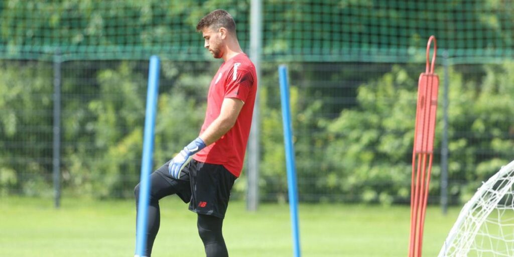 Unai Simón trabaja aparte que sus compañeros