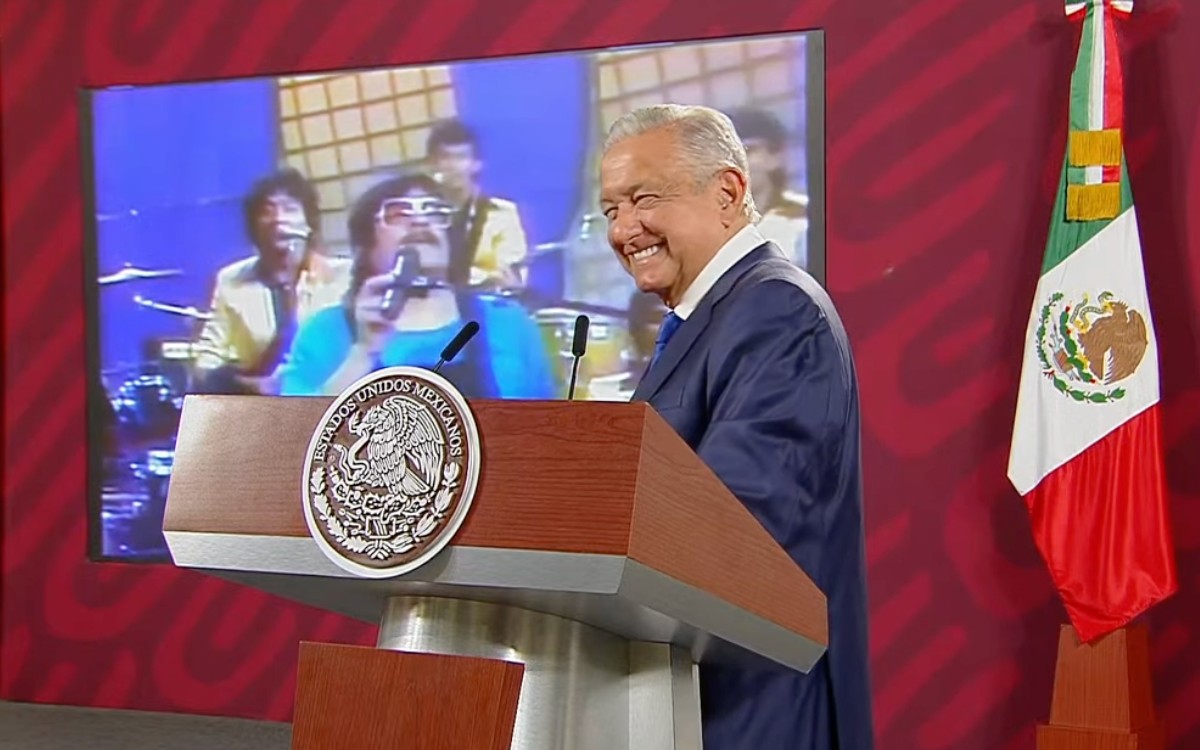 “Uy, qué miedo”, AMLO responde a petición de consultas de EU con canción de Chico Che | Video