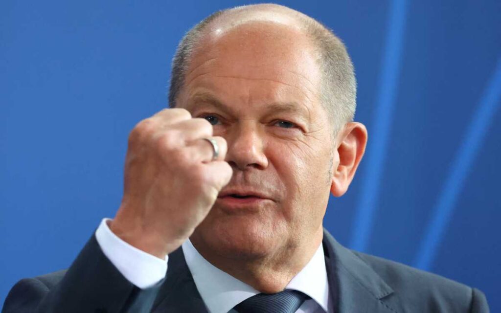 Vecinos de Olaf Scholz encuentran documentos confidenciales oficiales en su basura