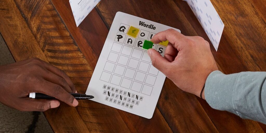 Wordle entra en el mundo físico a través del juego oficial de Hasbro
