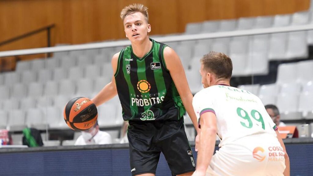 Zagars sorprende y firma con el Nevezis Optibet