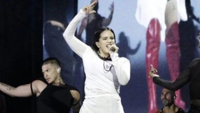 "Quiero que estéis bien": Rosalía pausa su concierto en Sevilla por el desmayo de un fan