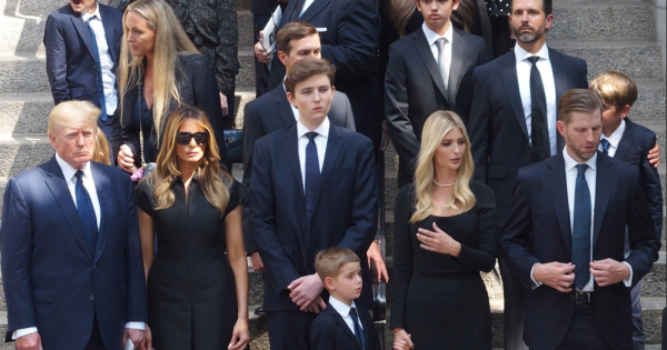 ¿La primera esposa de Donald Trump fue enterrada en un campo de golf para evadir impuestos?