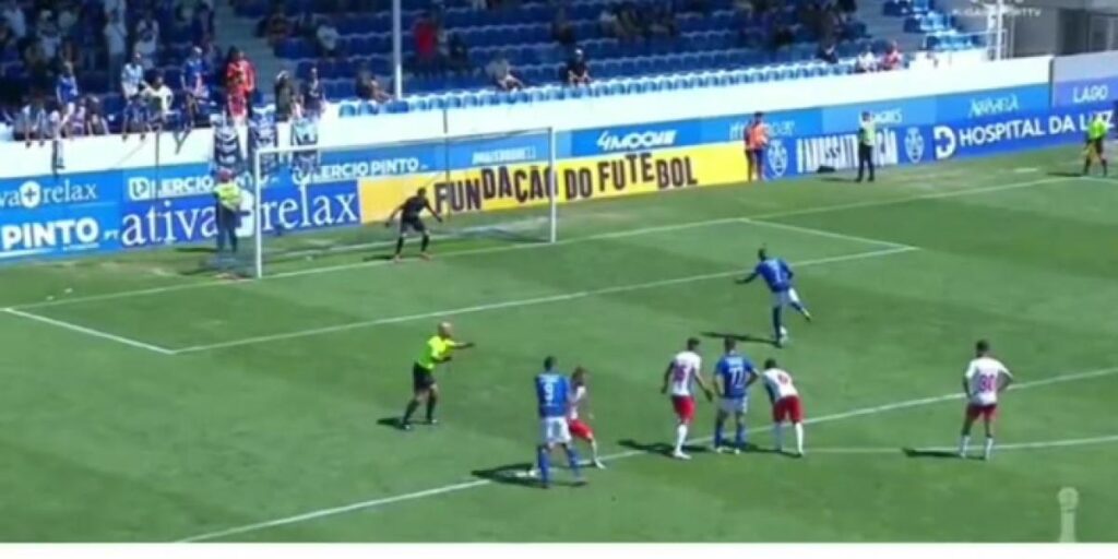 ¿Es este el penalti más raro de la historia?