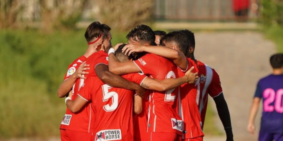 1-0: Al Almería le falta acierto, pero gana al Cartagena