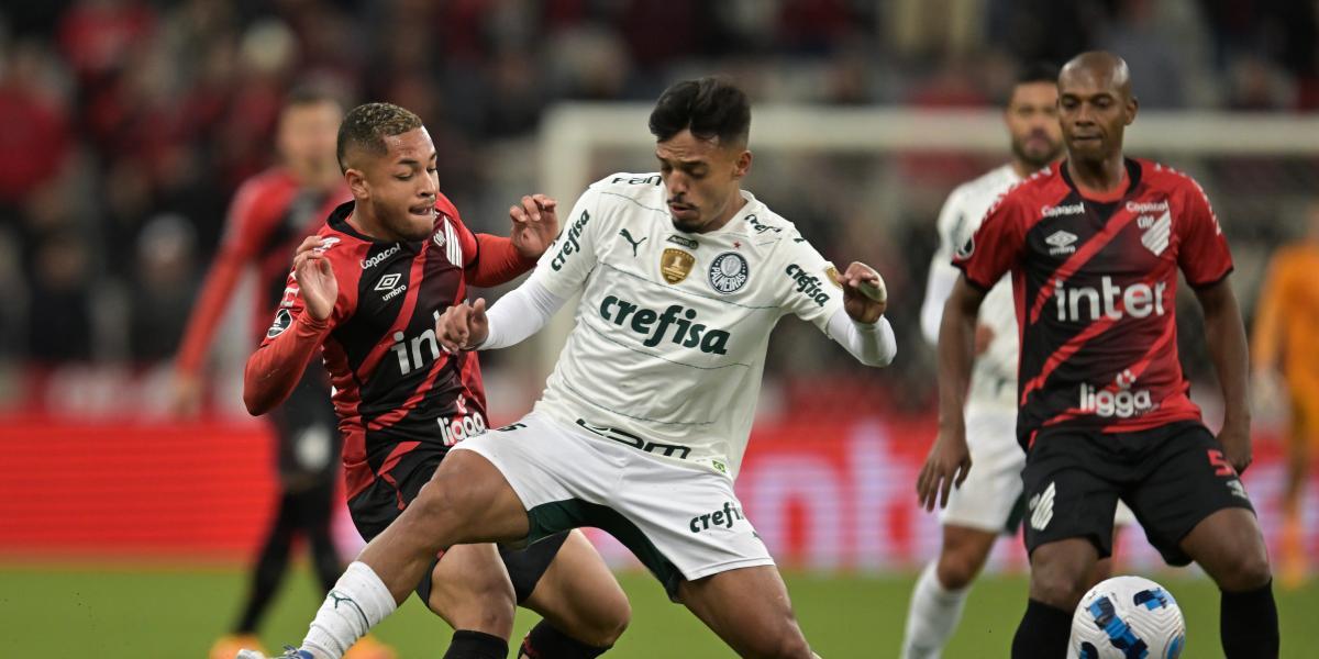 1-0. El Paranaense vence al Palmeiras y se acerca a la final