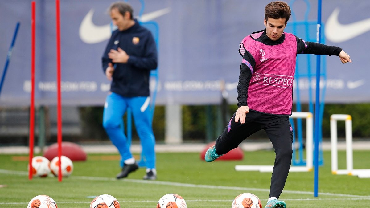 El Barcelona traspasa a Riqui Puig a Los Ángeles Galaxy