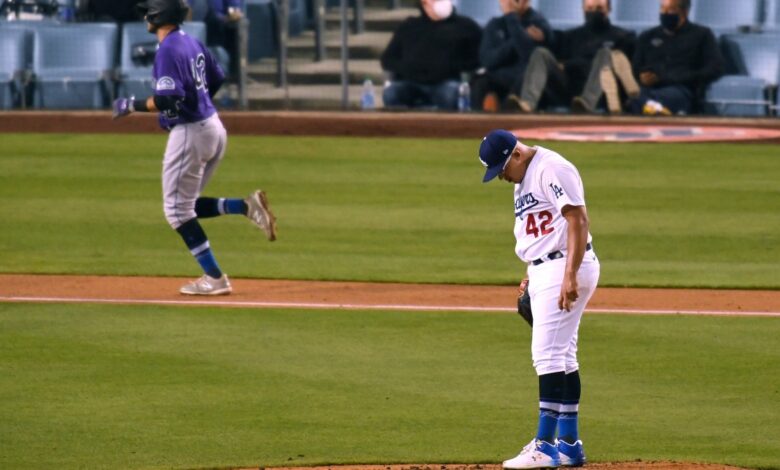Dodgers blanquean 3-0 a los Gigantes de San Francisco