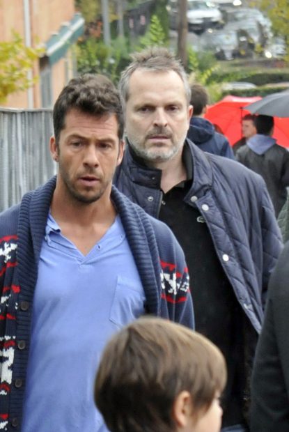 Miguel Bosé y Nacho Palau paseando / Gtres