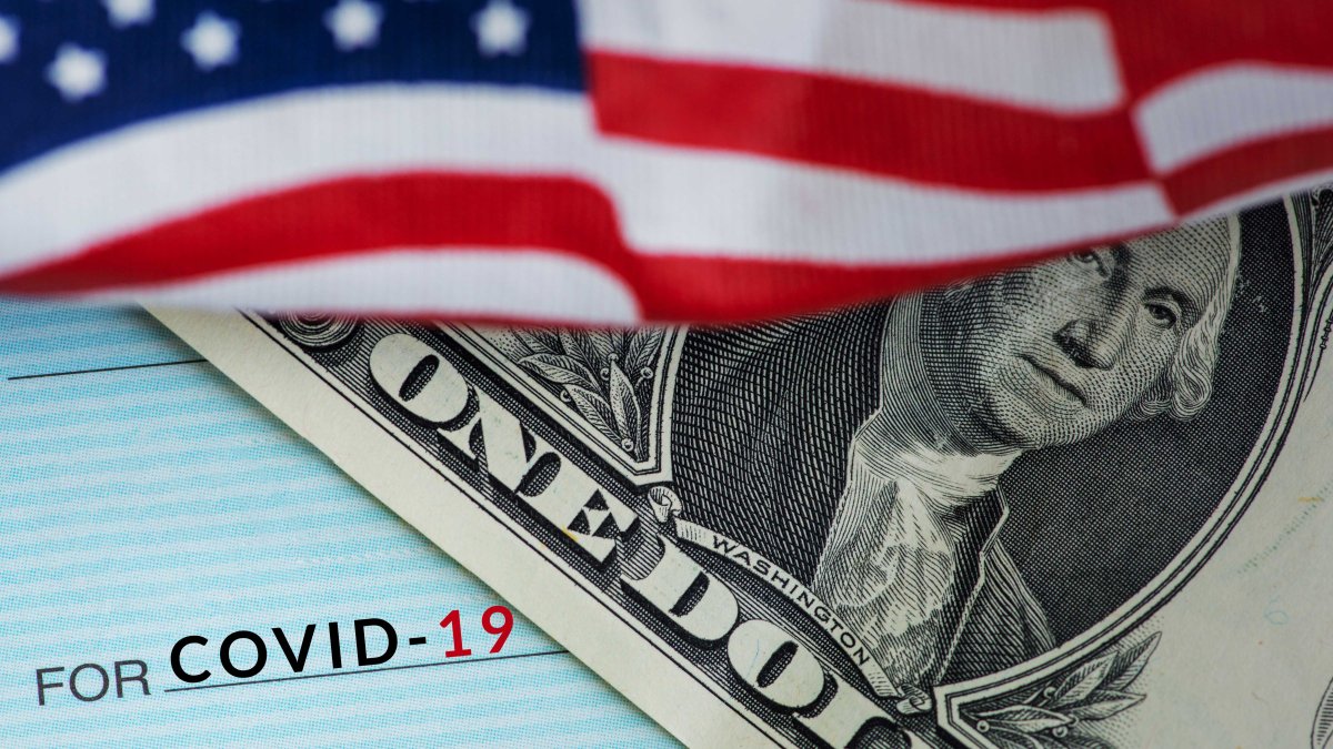 hasta $1,000 a trabajadores esenciales