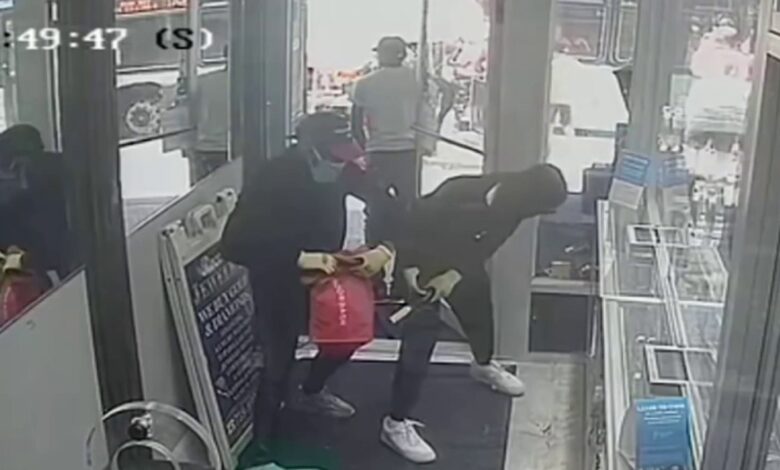 Pillos en Nueva York roban $2 millones en joyas en 30 segundos