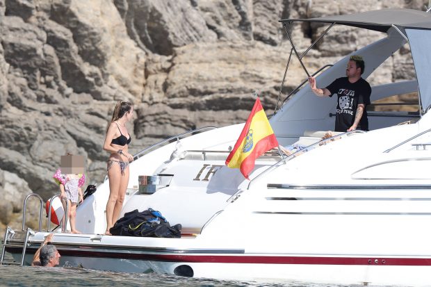 Dani Martín y Meriloves en Ibiza / Gtres