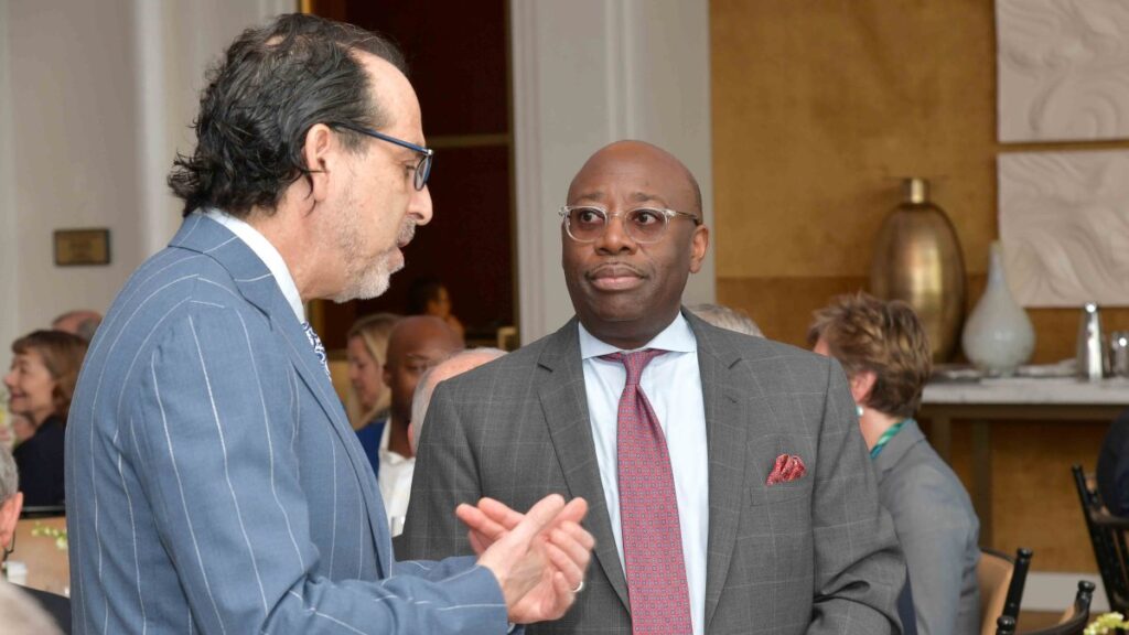 Trump contrata famoso abogado que lo represente ante el gran jurado