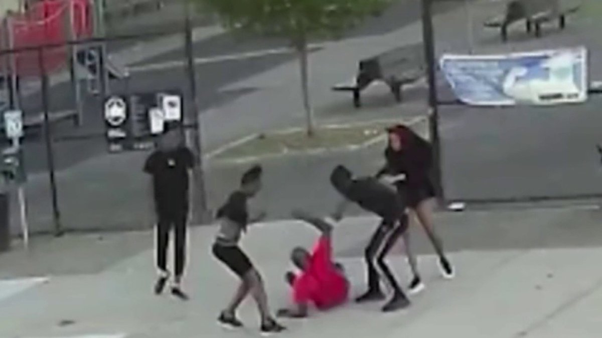 Video revela paliza que le costó la vida a taxista en Queens, NY