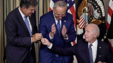 Proyecto de ley aprobado por Biden extiende los subsidios de planes médicos
