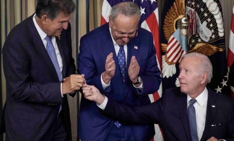 Proyecto de ley aprobado por Biden extiende los subsidios de planes médicos