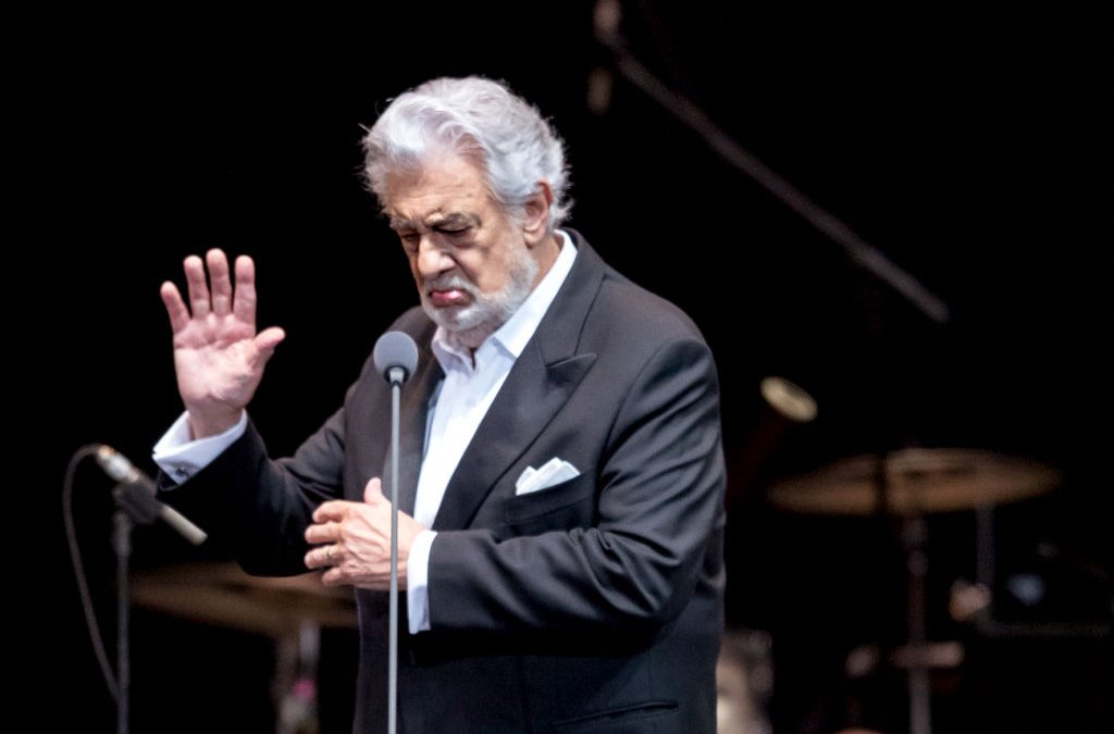 Plácido Domingo enfrenta un nuevo escándalo: ahora lo vinculan con red sexual en Argentina