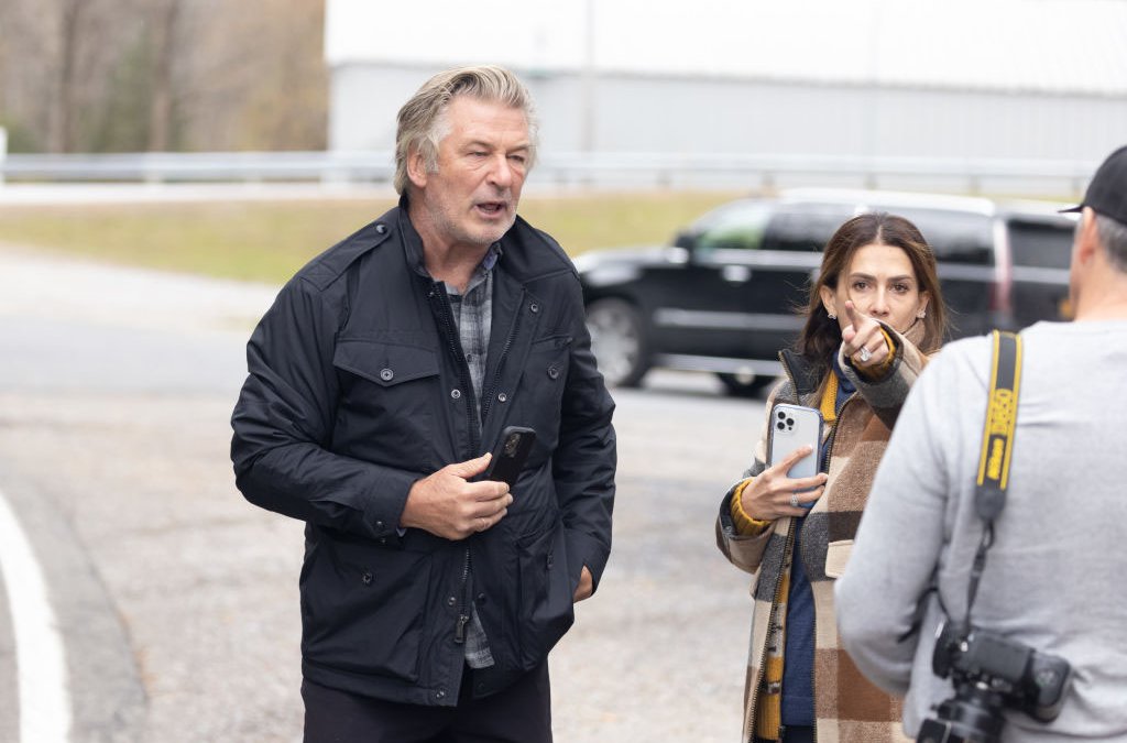 Alec Baldwin temió ataques de seguidores de Trump tras sus dichos de que disparó “a propósito” en el set de “Rust”
