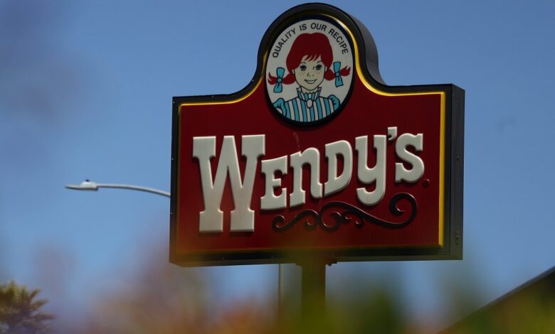 Wendy’s deja de servir lechuga en dos estados del Medio Oeste ante brote de E. coli