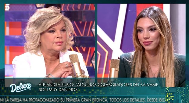 Terelu Campos presentando el 'Deluxe' / Telecinco
