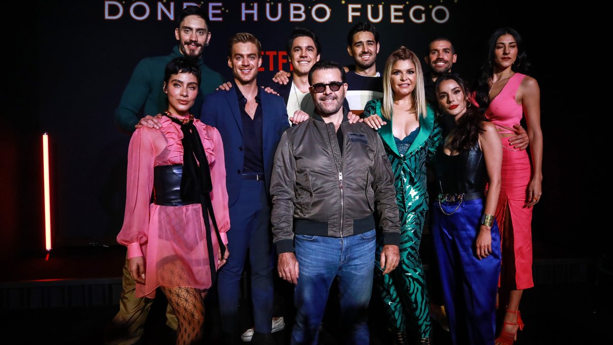 Hijo mayor de Eduardo Capetillo y Bibi Gaytán hace su debut junto con su padre en serie de Netflix