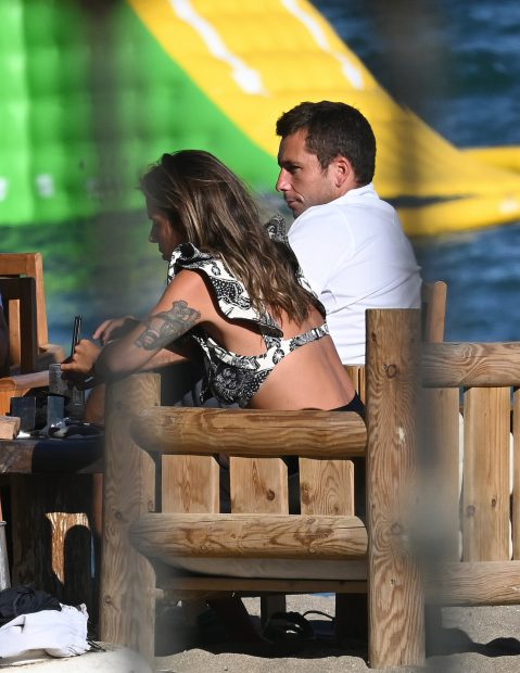 Laura Matamoros y Benji Aparicio en Marbella / Gtres