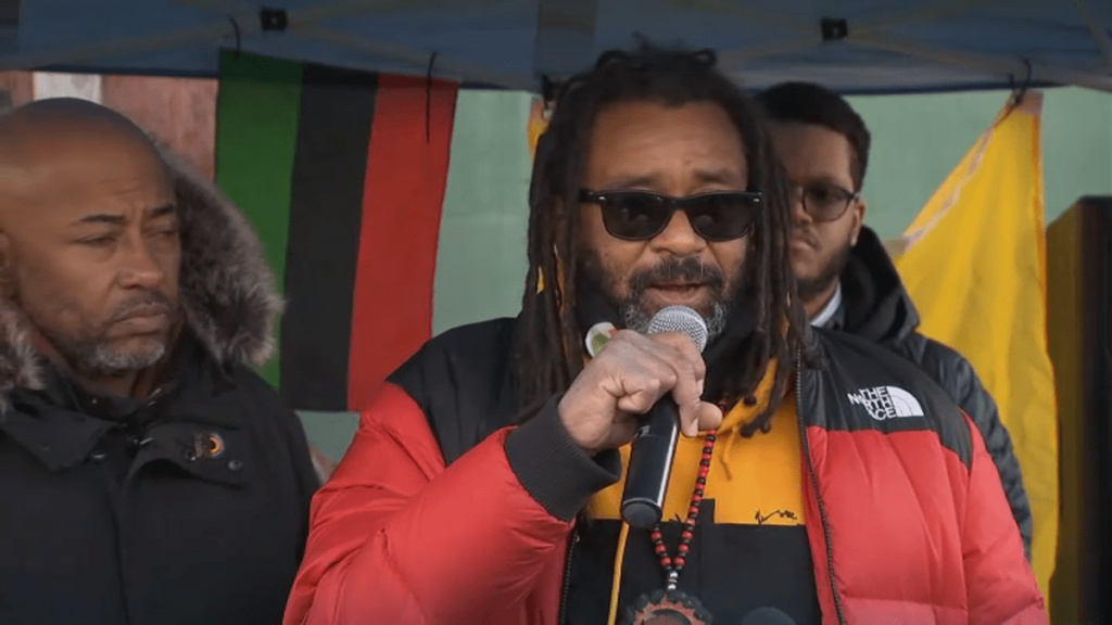 tío de Jacob Blake alega que agentes del alguacil lo torturaron durante protestas en Kenosha