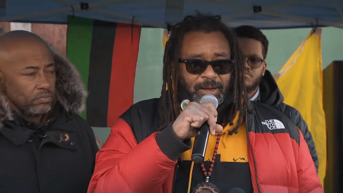 tío de Jacob Blake alega que agentes del alguacil lo torturaron durante protestas en Kenosha